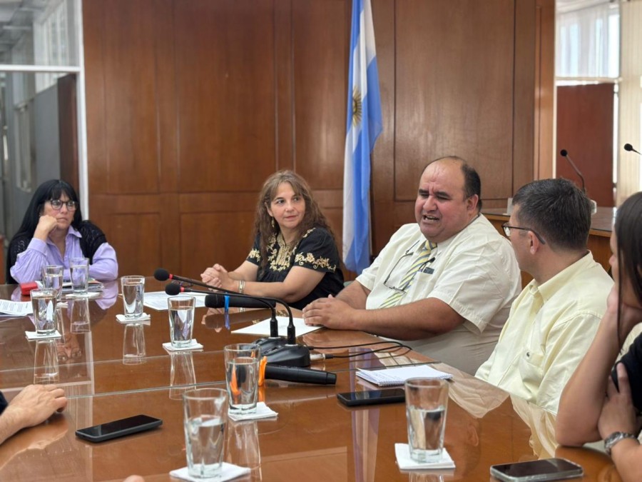 Los concejales se reunieron con miembros de la iglesia Jesucristo de los Santos de los Últimos Días.