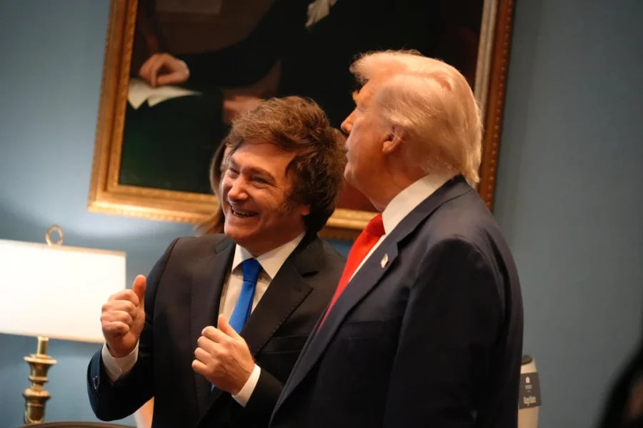 Javier Milei y Donald Trump con contagiaron sus sonrisas al mercado, que castigó declaraciones imprecisas.