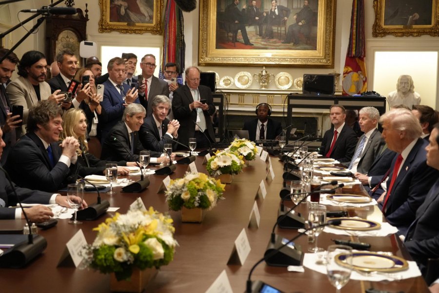 ANUNCIO. El salvataje de EE.UU. a la Argentina podría llegar a u$s40.000 millones.