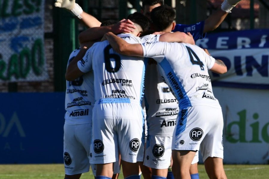 ILUSIONADOS. Como los jugadores, los simpatizantes respaldarán al equipo.