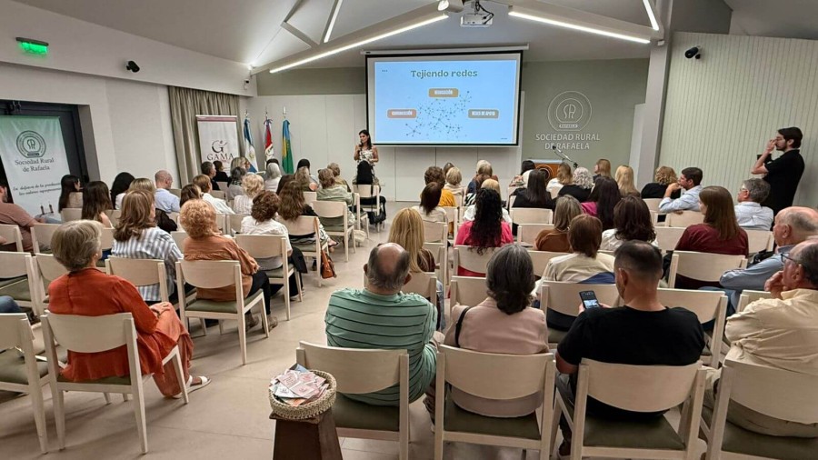 La ceremonia se llev&oacute; a cabo en la sede de la Sociedad Rural de Rafaela. (FOTO SRR)