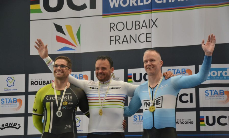 INOLVIDABLE. El rafaelino estuvo dos veces en el centro del podio en el gran torneo.