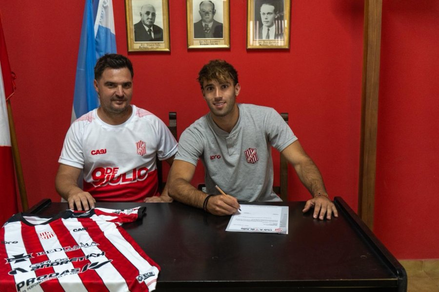 FIRMA. Abondetto puso el gancho.