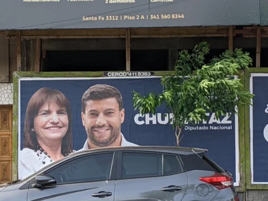 Fue denunciado por LLA por presuntamente aprovecharse de la imagen del partido.