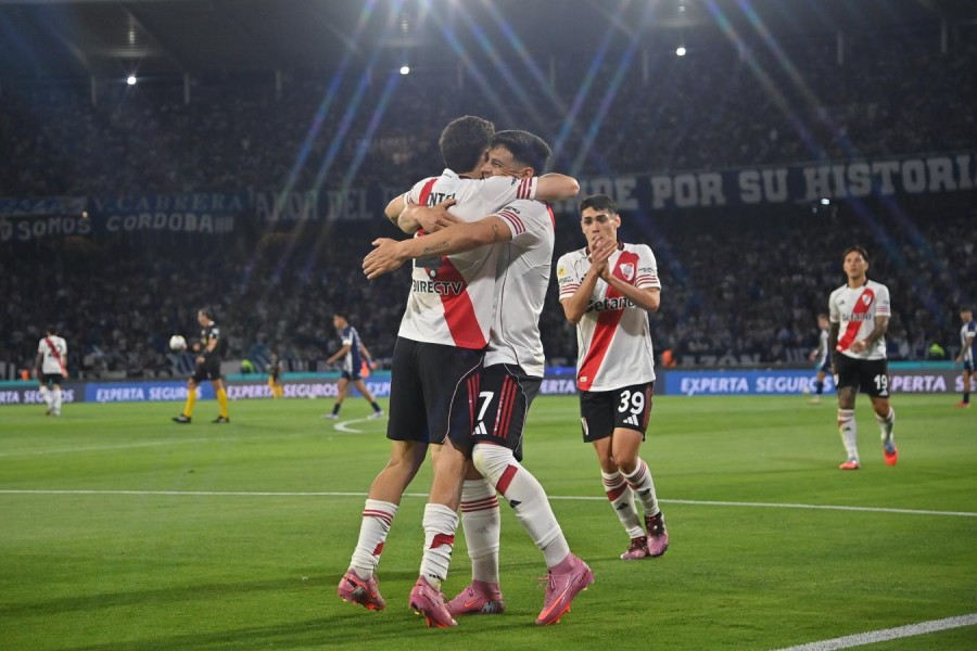 River festejó en Córdoba al ganarle a Talleres