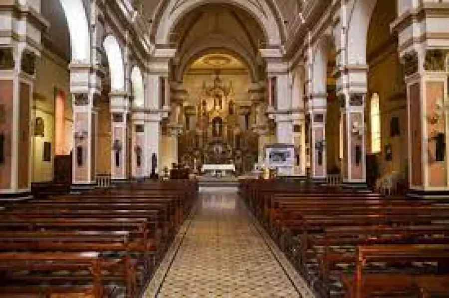 Interior de la Catedral San Rafael, Rafaela.