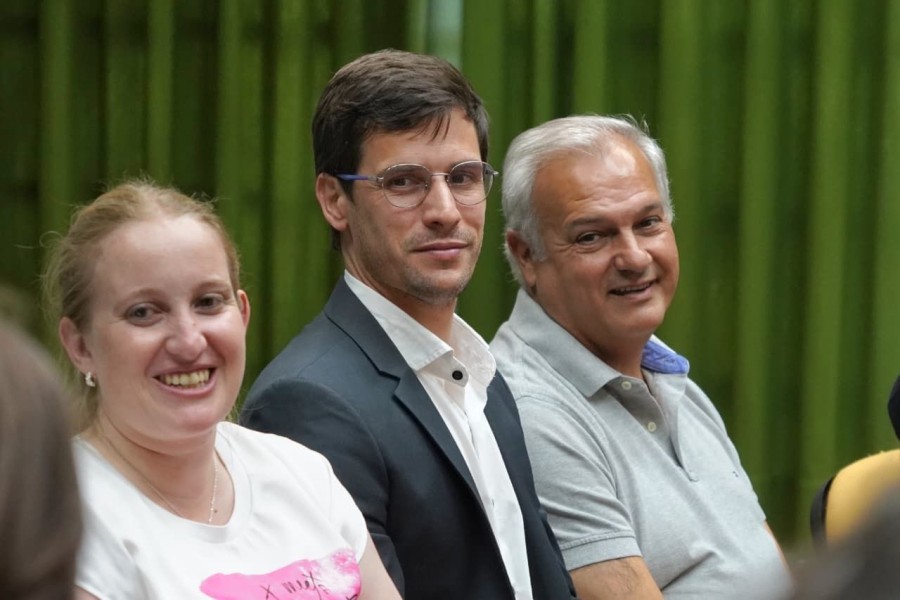 Pablo Farías junto al intendente Leonardo Viotti.