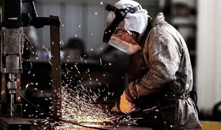 EN CAIDA. La producción metalúrgica volvió a desplomarse en septiembre y profundiza su crisis.