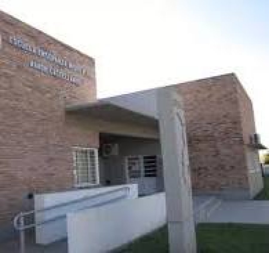 Fachada del edificio habilitado para sufragar.