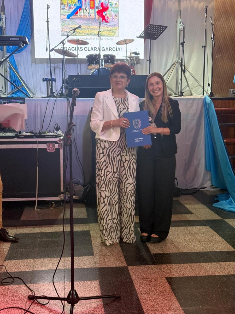 Susana Giménez y Bárbara Chivallero en el momento protocolar de la noche.