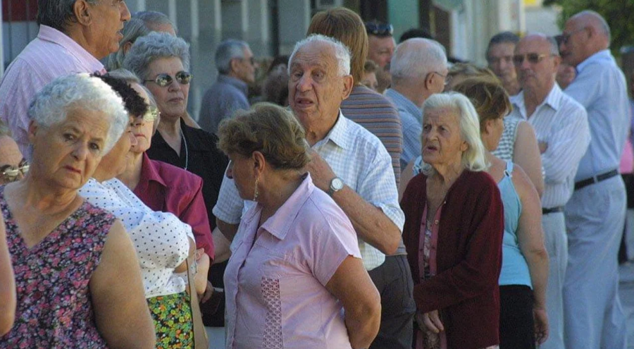 La edad jubilatoria es la clave apuntada por el FMI para revertir el d&eacute;ficit previsional.