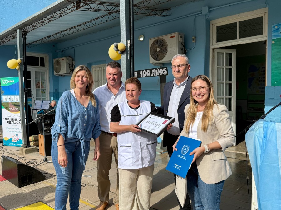 CENTENARIO. Fueron entregados varios reconocimientos con motivo del hito histórico.