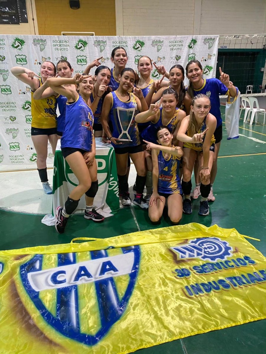 CAMPEONAS. El título fue en Sub 13.
