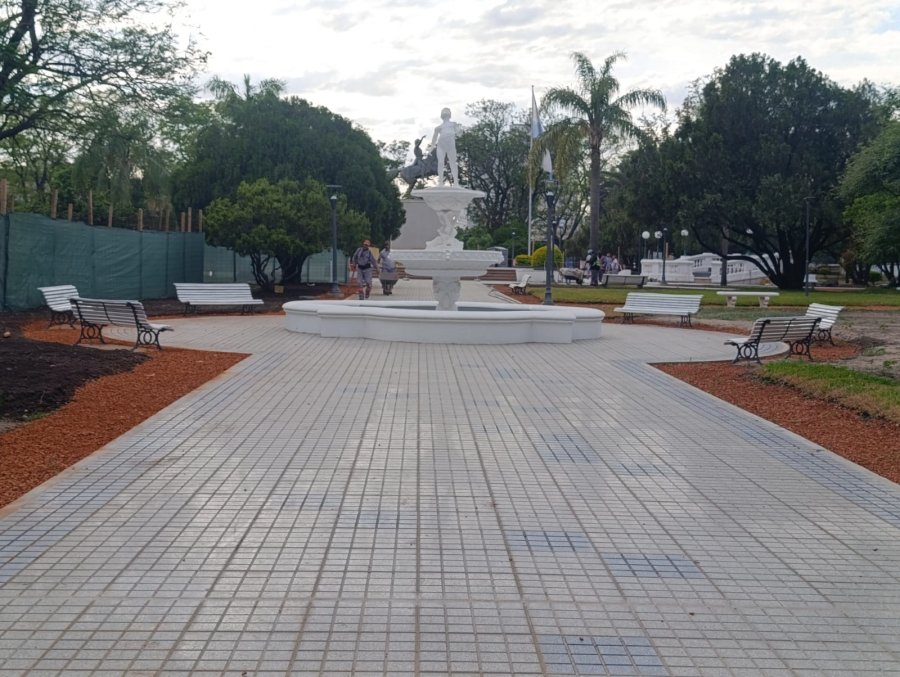 PLAZA 25 DE MAYO. En los últimos días mostró avances del plan de restauración integral.