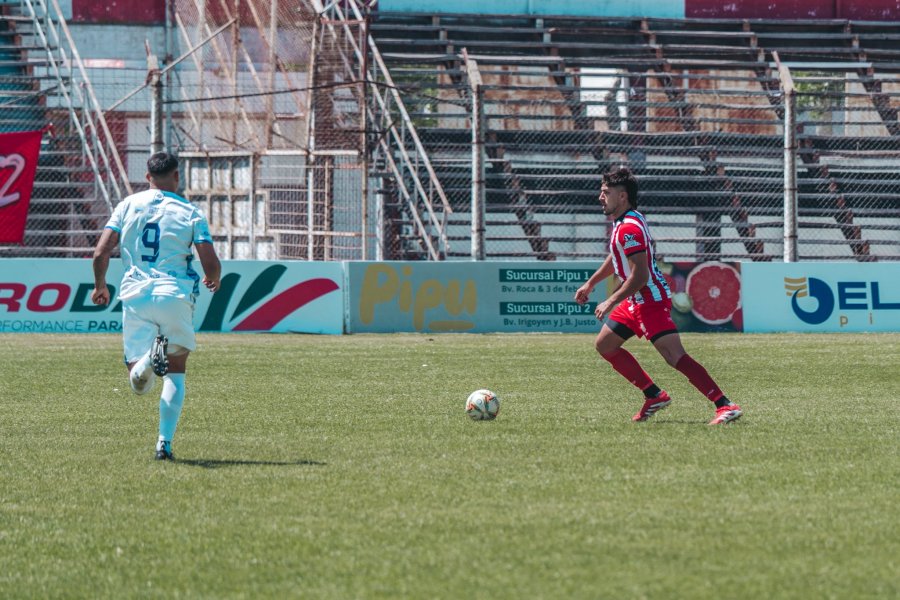 VA CON MINIMA VENTAJA. Fue triunfo el domingo pasado en casa.