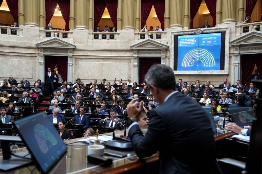 DIPUTADOS. Se espera una cámara con una fuerte polarización entre libertarios y peronistas.