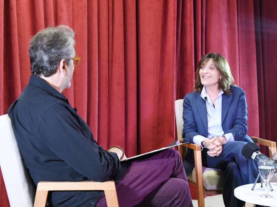 Liliana Chatelet, de Papeltécnica, durante la entrevista con El Lienzo.