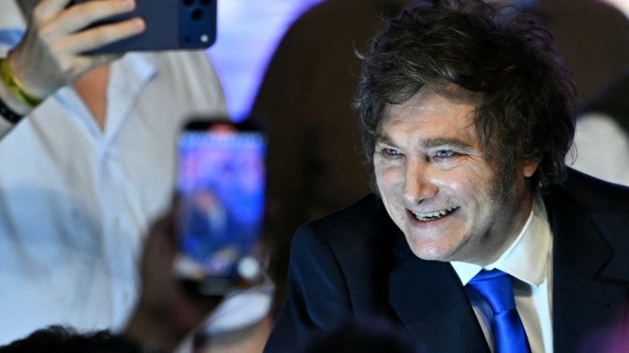 TRIUNFO LIBERTARIO. El Presidente logró la victoria que buscaba en las elecciones legislativas y podrá ampliar considerablemente sus bloques en el Congreso.