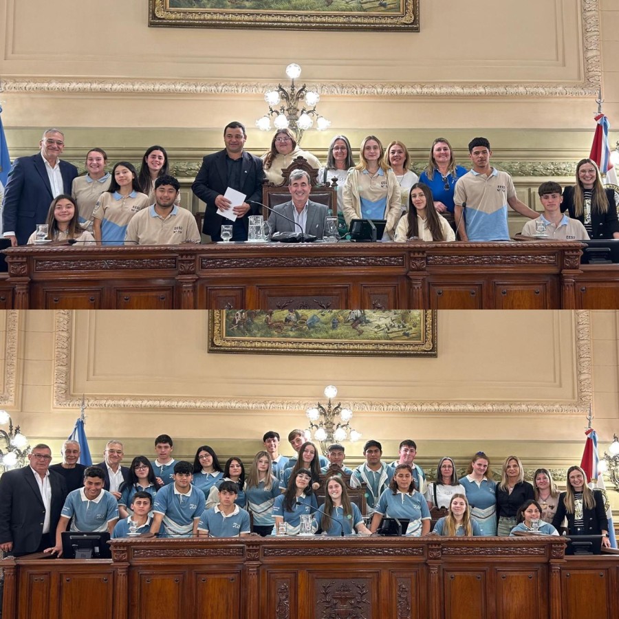 Ambas delegaciones en la Legislatura.