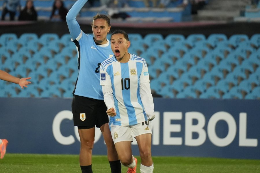 MARICEL PEREYRA. Autora del primer gol argentino.