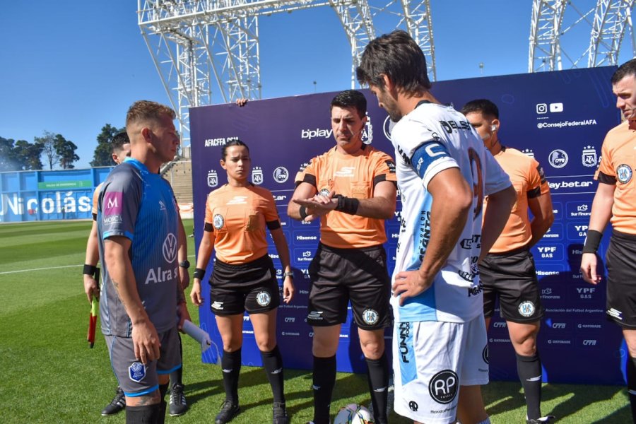 Juan Ignacio Nebbietti, que viene de arbitrar a la Crema en la final, será el juez del 9 en Rincón de Los Sauces