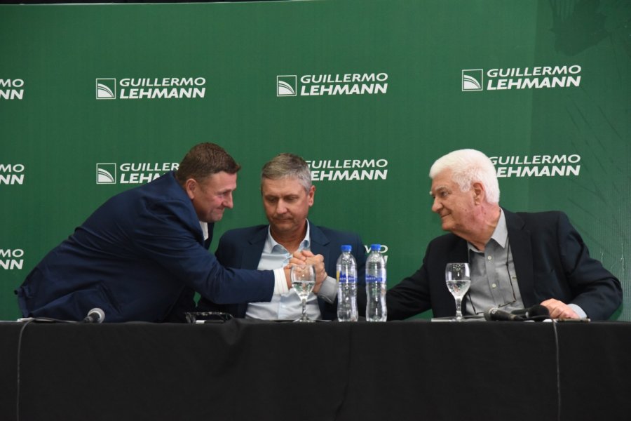 Autoridades de la Cooperativa Guillermo Lehmann en la Asamblea donde se convalidaron los resultados del último ejercicio. (FOTO COOP. LEHMANN)