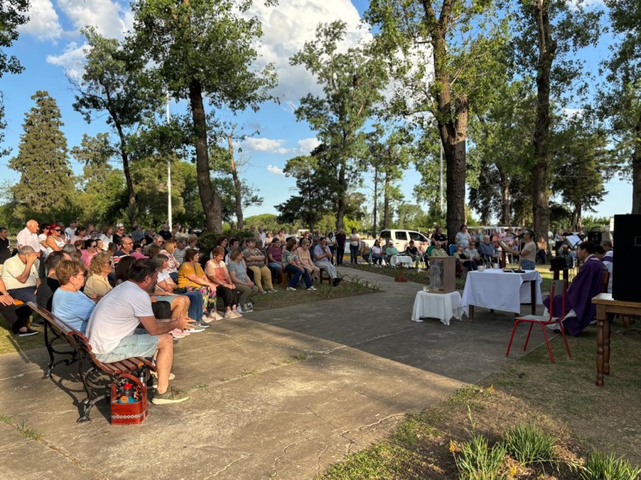 El Día de los Fieles Difuntos, conmemorado cada 2 de noviembre, es una tradición profundamente arraigada en la fe católica.