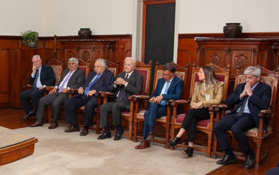 Los siete integrantes de la Corte Suprema de Justicia de Santa Fe encabezarán este martes el acto de juramento de nuevos magistrados.