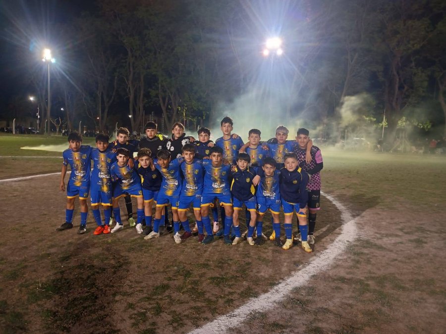 CAMPEON EN LA NORTE. La octava división de Juventud de Villa San José.