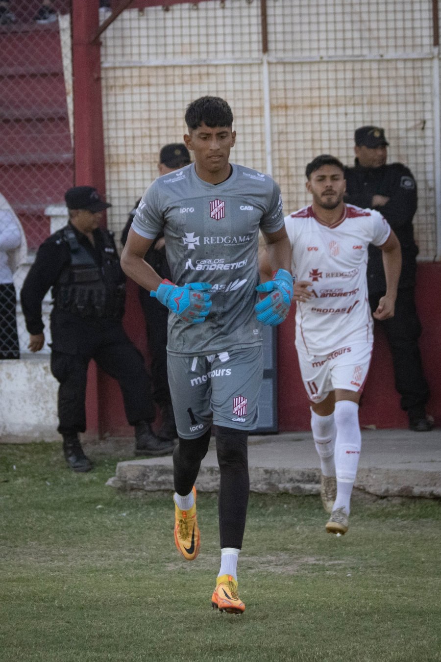 AFIANZADO. El seguro arquero juliense Franco Fragueda.