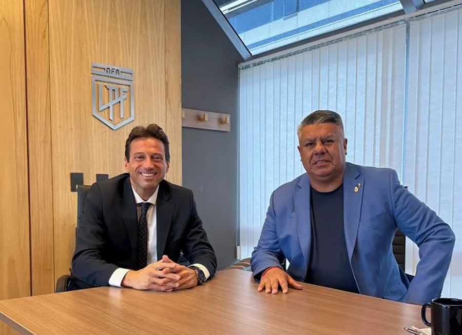 INCERTIDUMBRE. Moretti y Tapia.