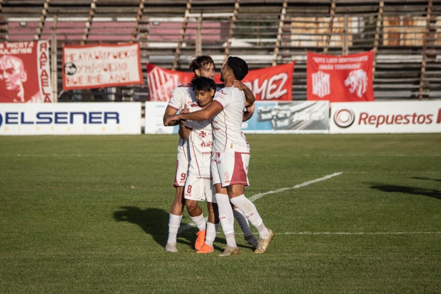 TRIDENTE. Del Sole, Abondetto e Ibáñez, consolidados en este tramo definitorio de la temporada.