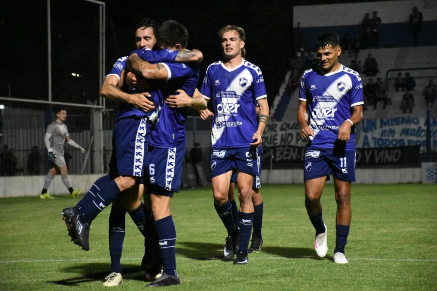 OTRO PASO. En casa sumó otra victoria.