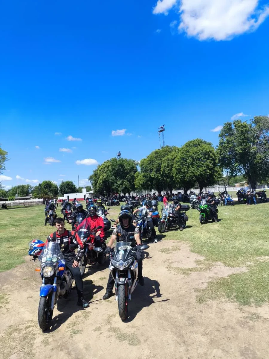 El rugir de las motos hizo vibrar la calma atalivense.,