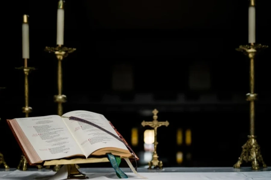 Misa días santos, imagen referencial.