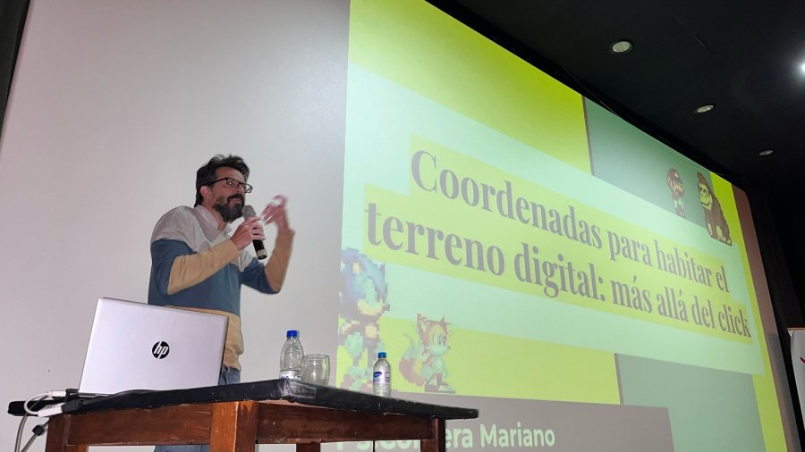 La disertación despertó interés.