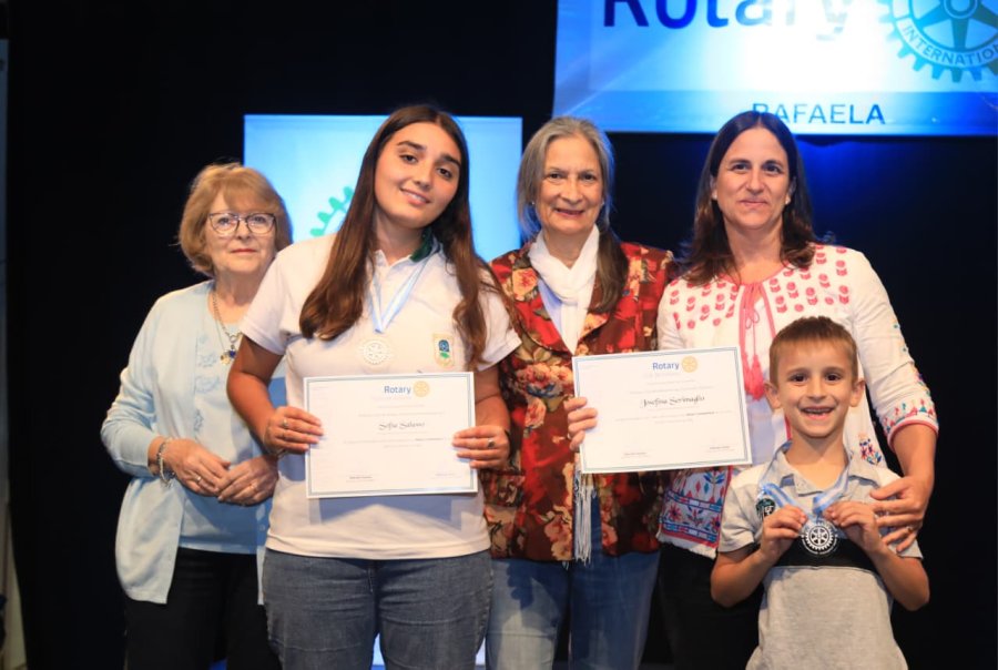 DISTINGUIDOS. Algunos de los alumnos reconocidos por la selección de sus pares.