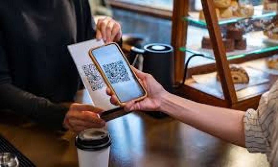 NUEVA ERA. En Latinoamérica, los pagos digitales representan alrededor del 60% del gasto de los consumidores y el uso de efectivo cayó a un 37%.