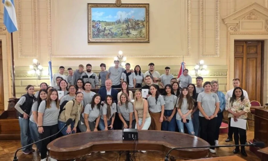 El contingente en el recinto del Senado.