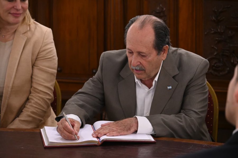 owen Crippa durante el acto en la Legislatura.