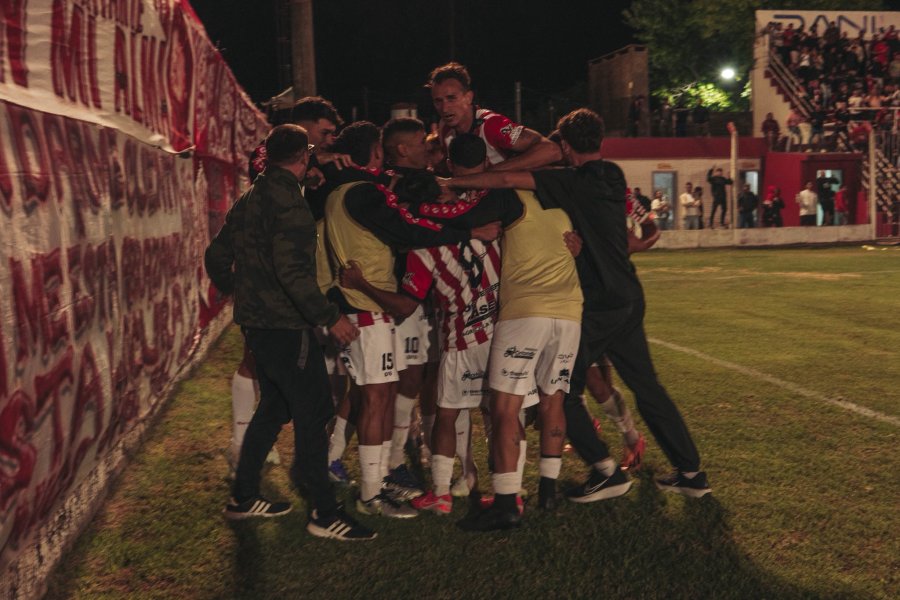 ABRAZADOS A LA ILUSION. Se vienen los segundos 90 minutos de una serie difícil.