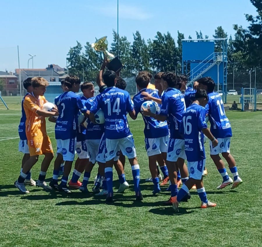 LA SUB-15 DE ATLÉTICO DE RAFAELA CELEBRÓ EL TÍTULO