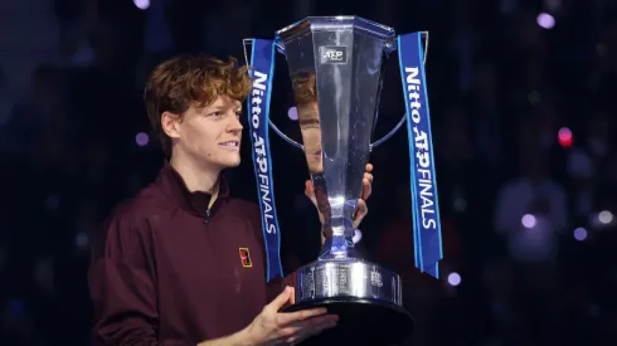 ¡Jannik Sinner flamante campeón del ATP Finals!