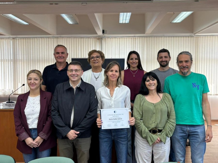 María Emilia Salerni, la "Pitu", junto a los concejales de Rafaela.