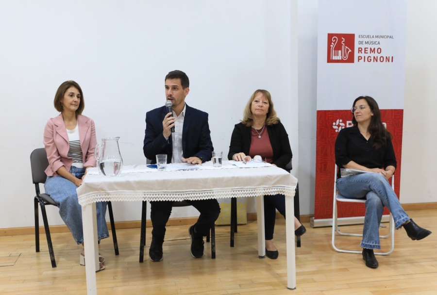El encuentro se desarrolló este miércoles en la Escuela Municipal de Música “Remo Pignoni”.