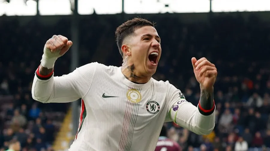 Enzo Fernández anotó este sábado