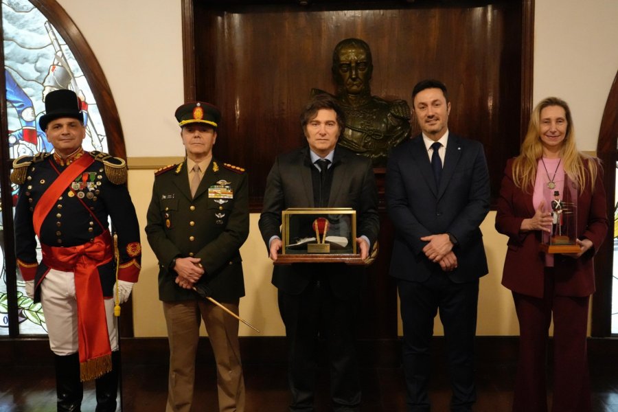 El Presidente Javier Milei visitó en agosto pasado el Regimiento de Infantería 1 “Patricios” junto a su hermana Karina, el ministro de Defensa Luis Petri y el jefe del Ejército, Carlos Presti.