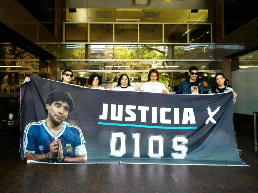 El juicio por la muerte de Diego Armando Maradona está frenado y a la espera de que se reinicie.