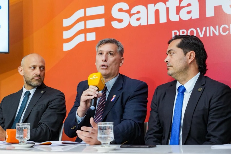 Santa Fe con agenda propia de baja de impuestos.