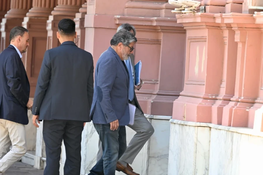 El líder de la UOCRA, Gerardo Martínez, en el ingreso de la Casa Rosada.